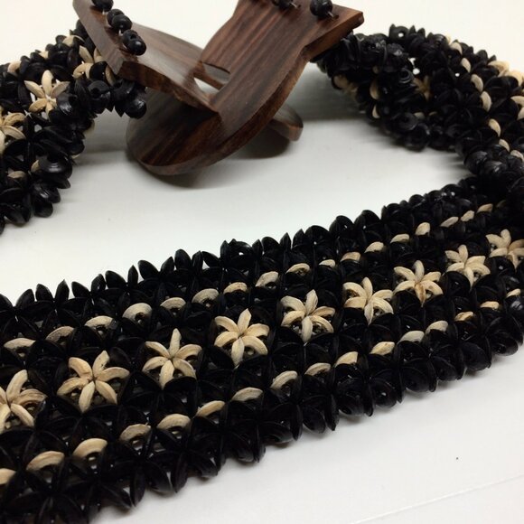BOHO COCOCONUT BEAD Stretch Belt Wood Frangipani Buckle Black Cream